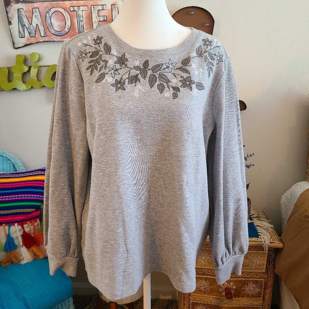 Ann Taylor Embroidered Crew Neck Sweater